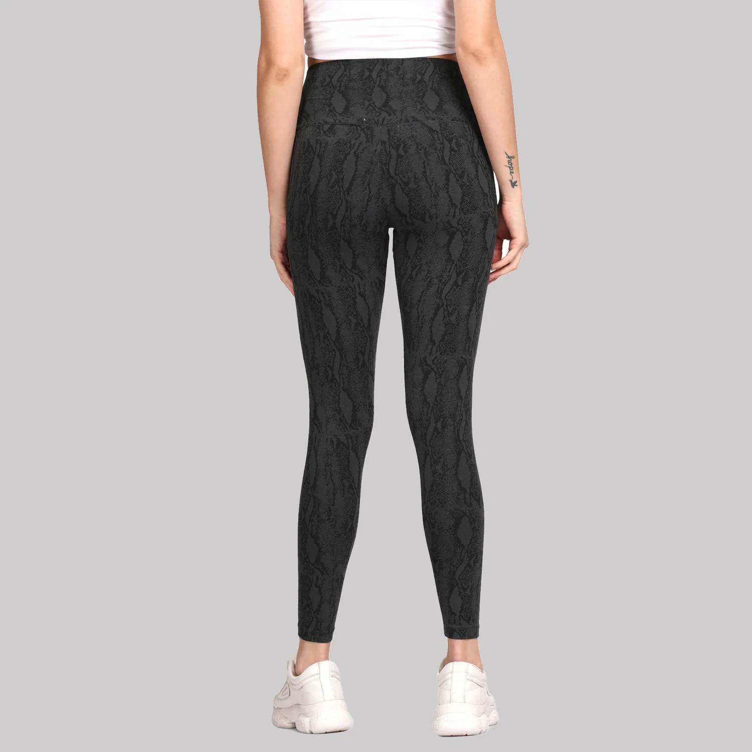 Women’s Organic Yoga Pant for Flexible, Breathable Movement - Image 4