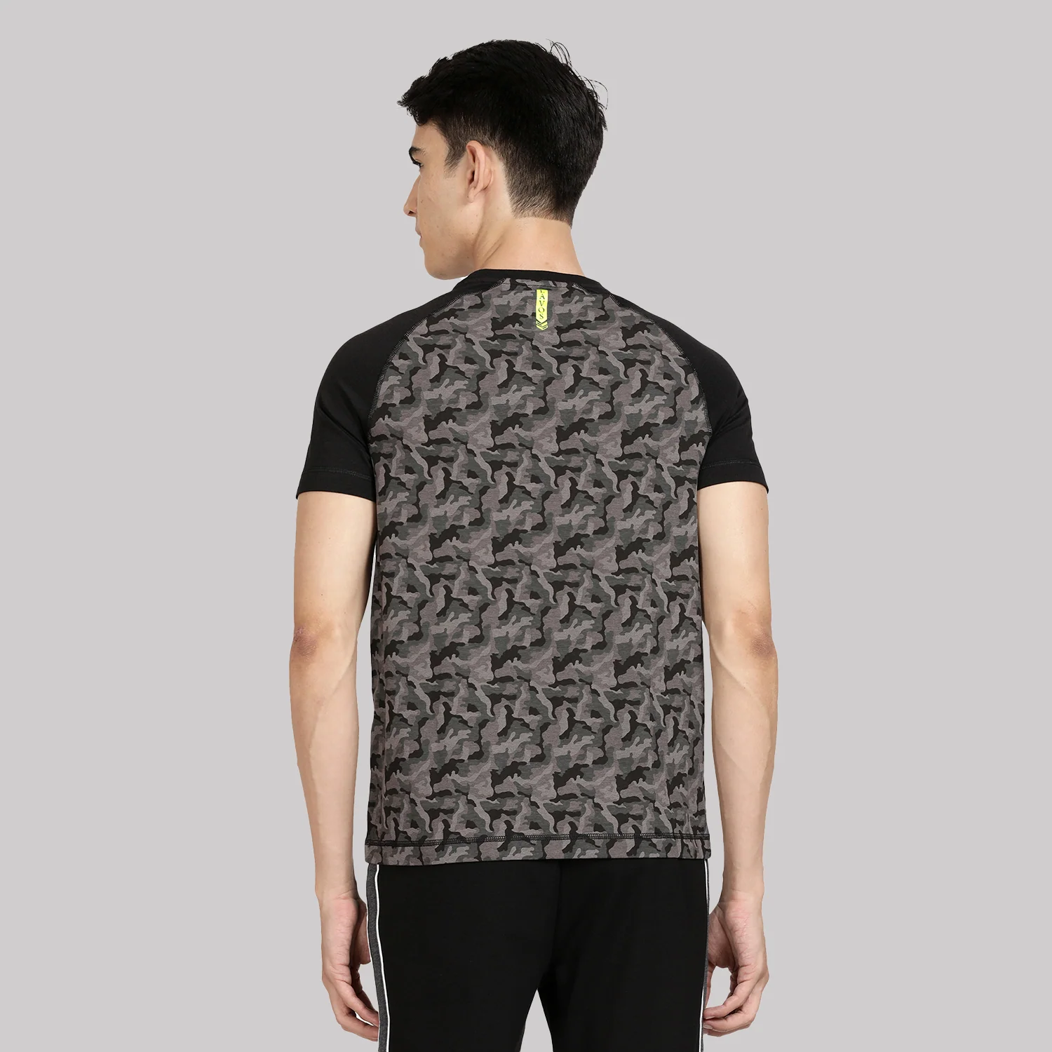 Men’s Raglan T-Shirt with Relaxed Fit & Sporty Comfort - Image 15