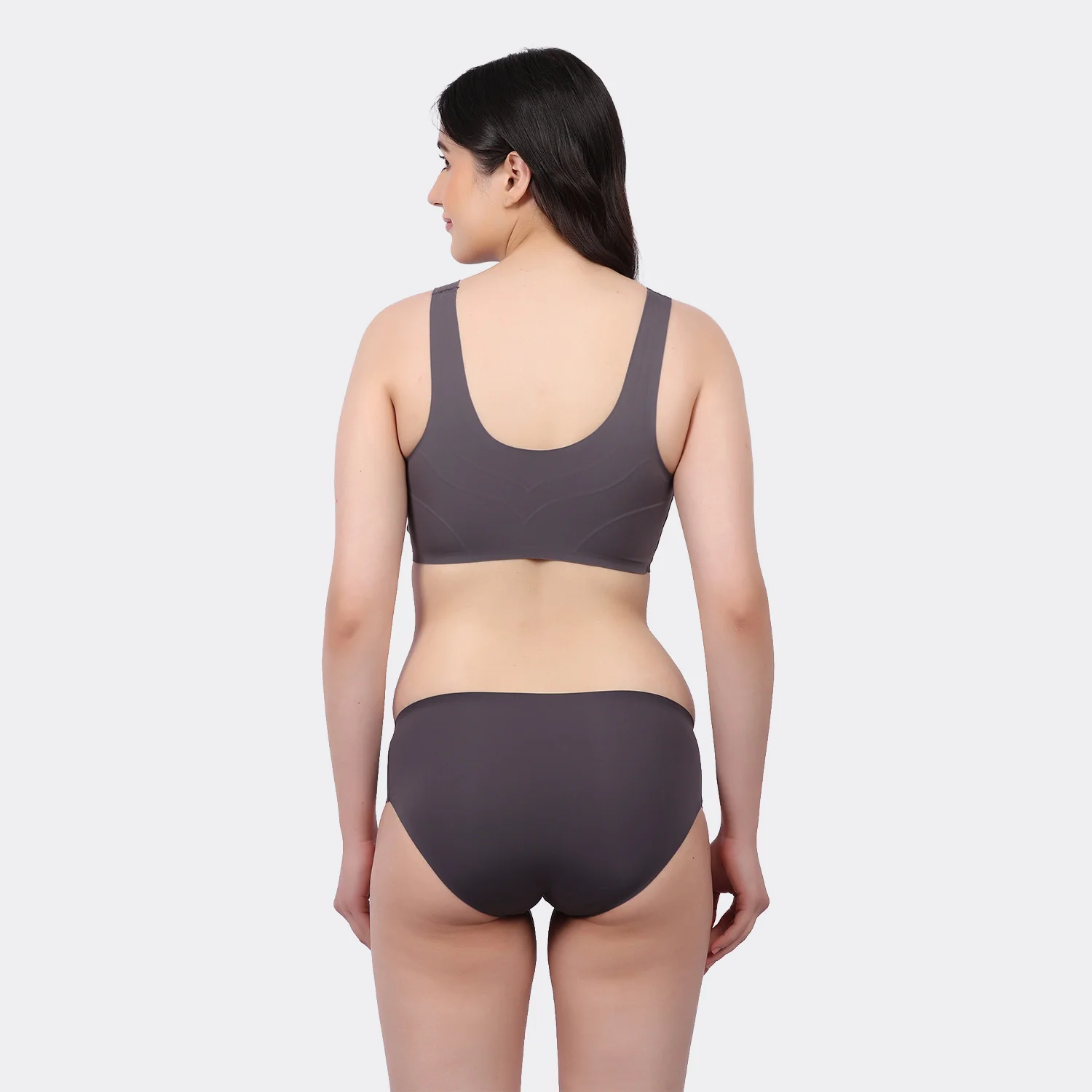 Women’s Seamless Bonded Slip-On Bra with Removable Pads and Full Coverage - Image 18
