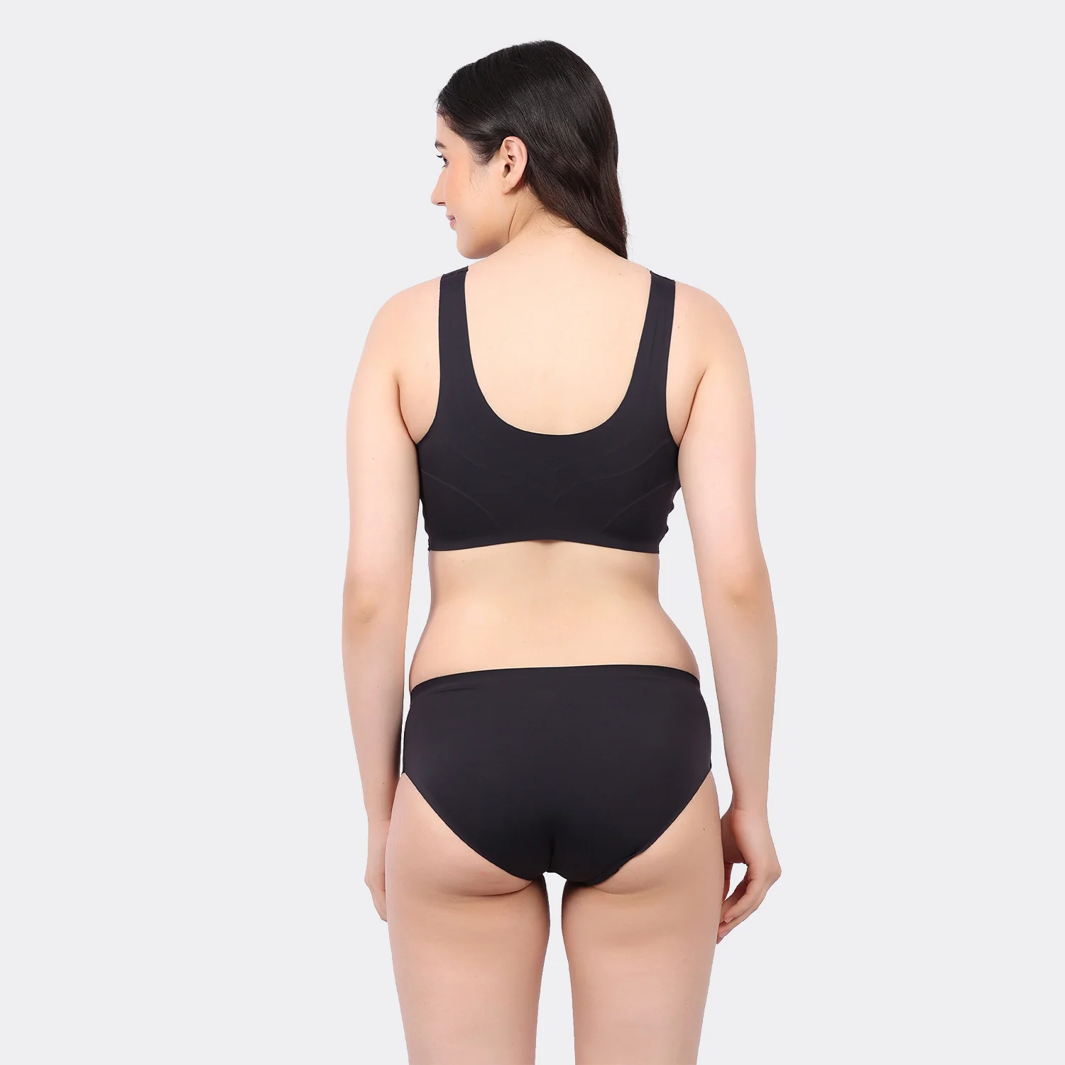 Women’s Seamless Bonded Slip-On Bra with Removable Pads and Full Coverage - Image 3